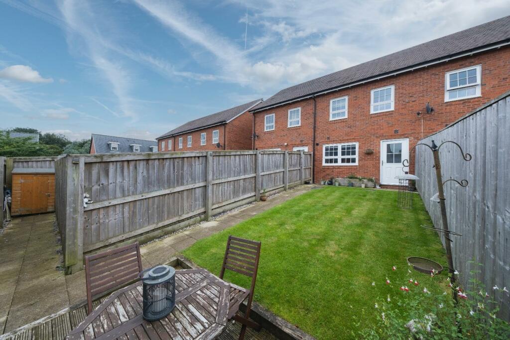 17 Hazelhurst Way-035.JPG