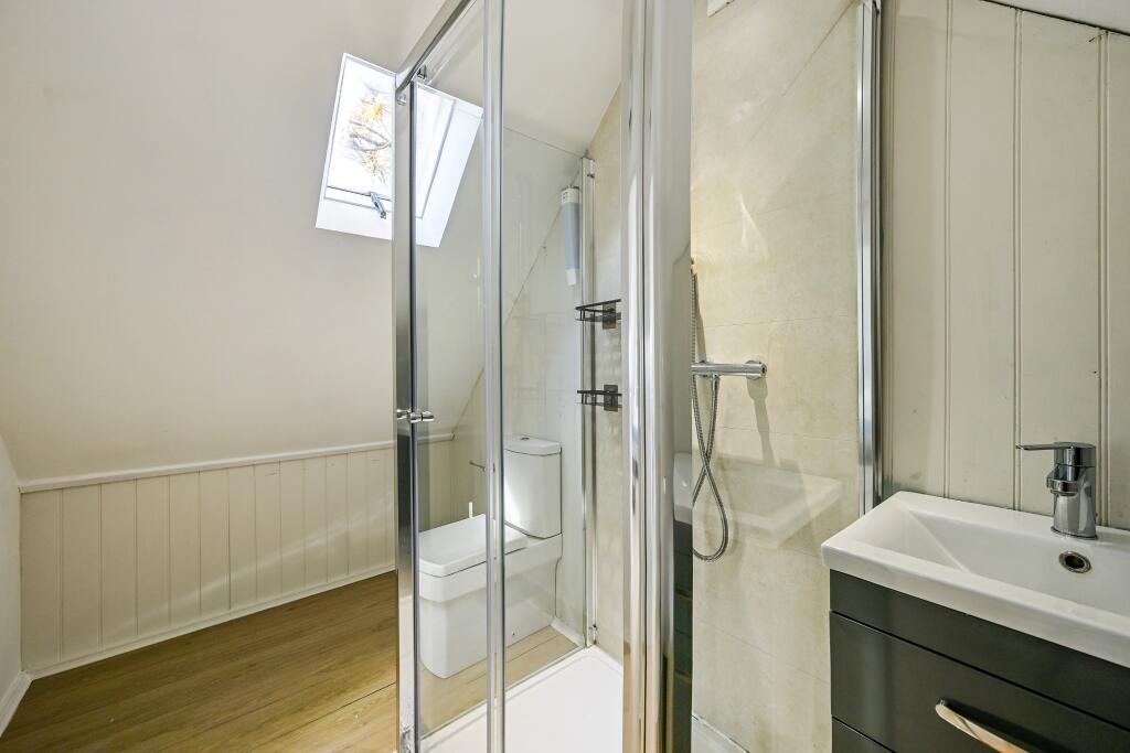 Annexe Shower Rm
