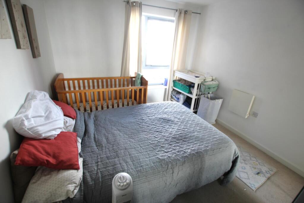 Bedroom 1.JPG