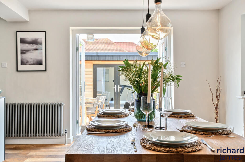 85e05da415944857941c712ed0d2f96a