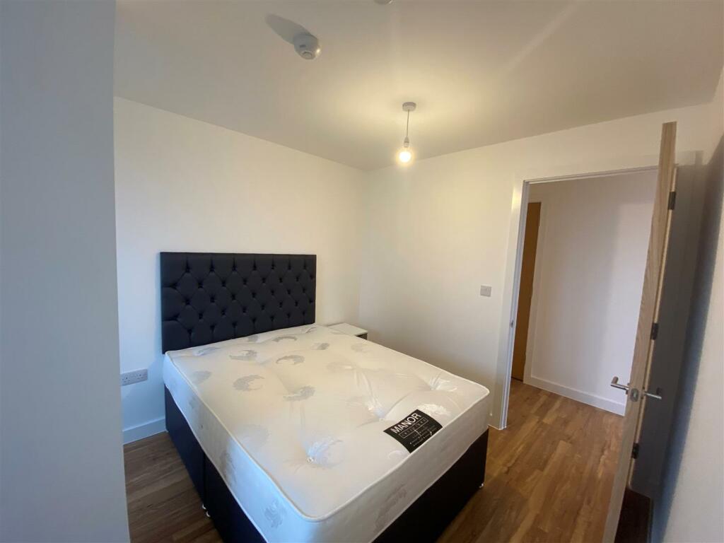 bed5.jpg