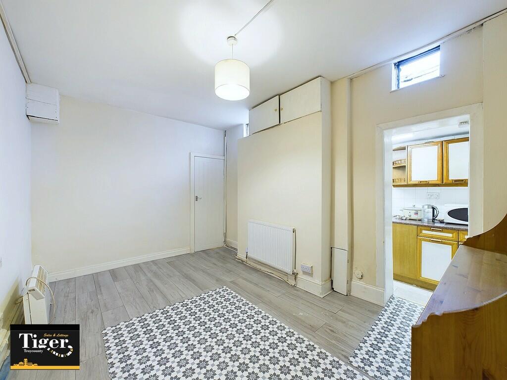 CAM03440G0-PR0185...