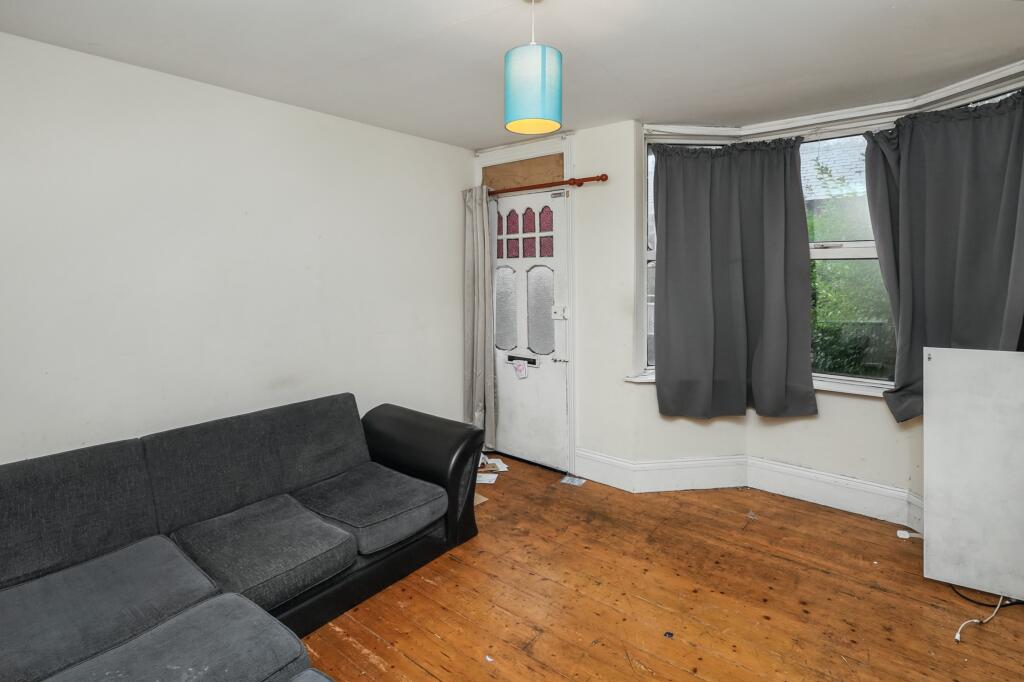 167 Lawn Lane, Hemel Hempstead, Hertfordshire, HP3 9JF