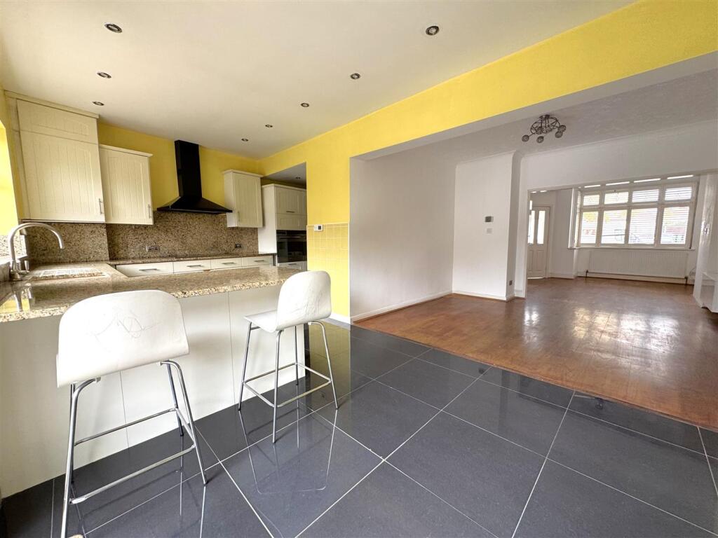 Kitchen (L Shape)