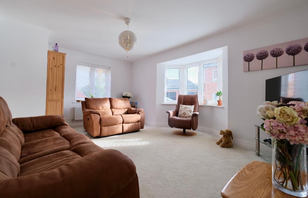 Elegant sitting room with dual aspect
