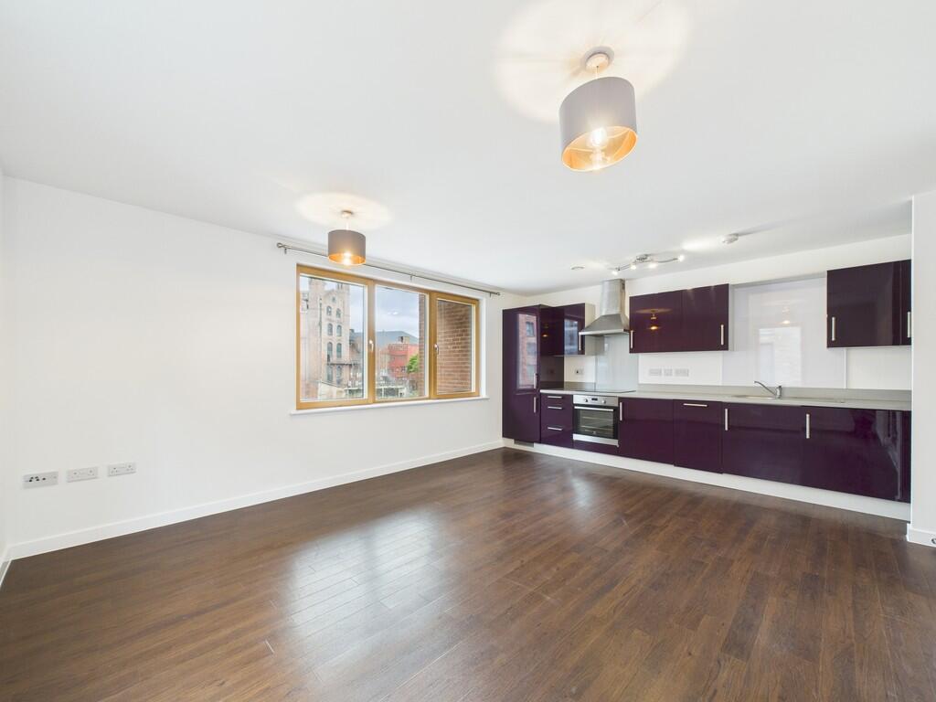 Lounge / Kitchen