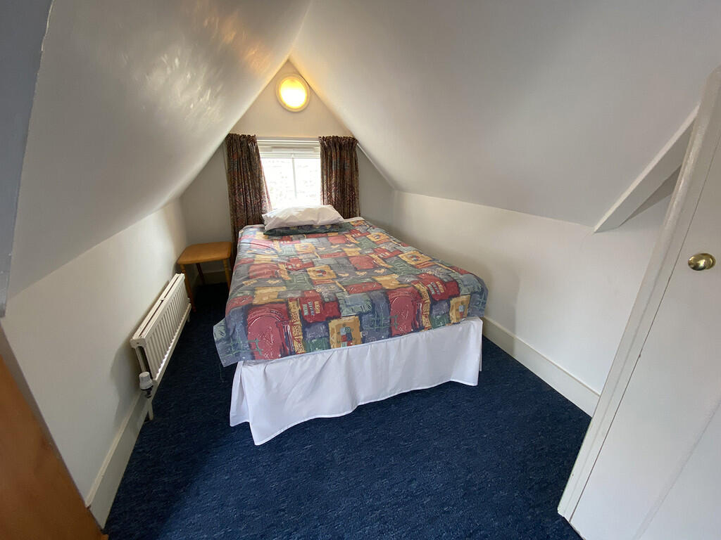 8.2 128B Room 8 B...