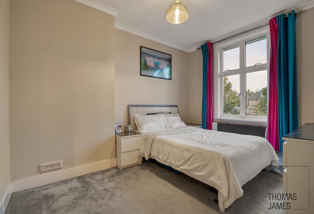 Elsiedene Road, double bedroom
