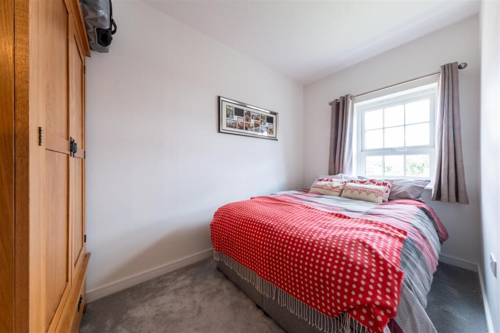 15 Hazelhurst Way-015.jpg