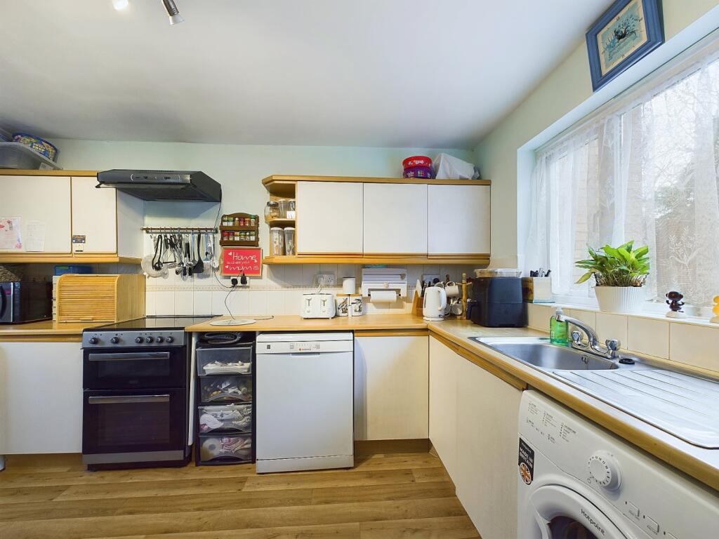 CAM01338G0-PR0087-STILL005