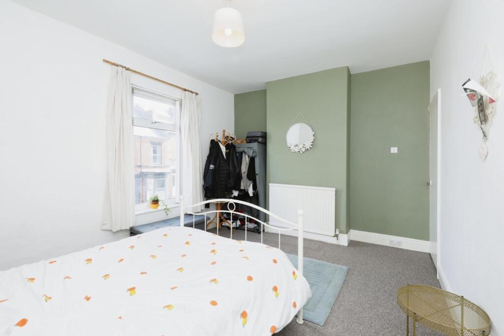BEDROOM NO.1