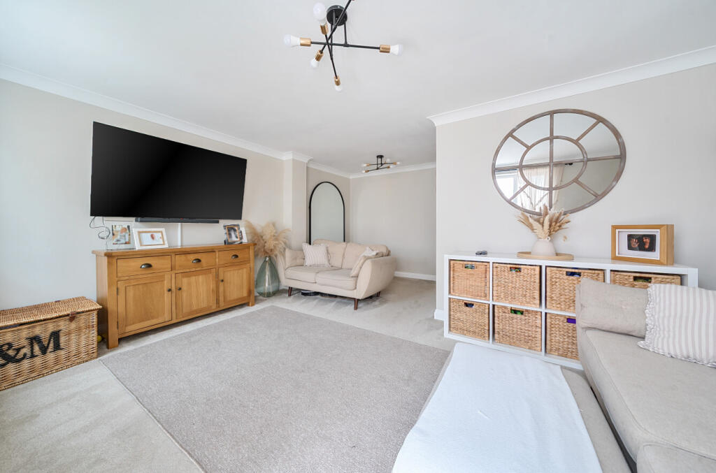 1309483-23-684aa2...