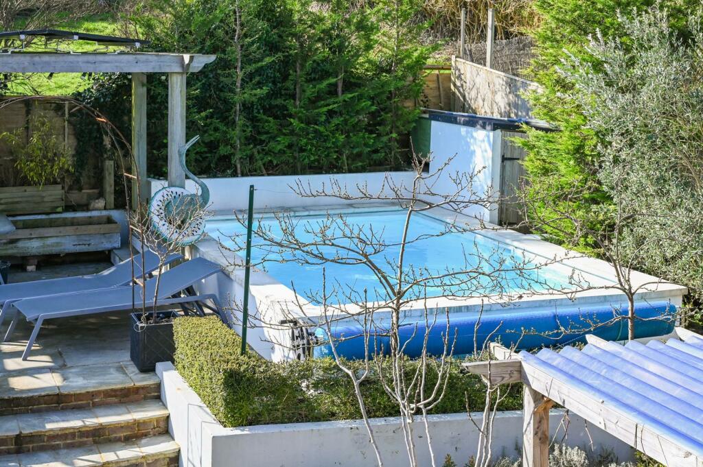 14 hillside way bn1 (17).jpg