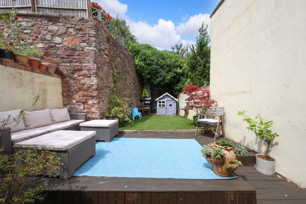 7 Southernhay Avenue 38.JPG