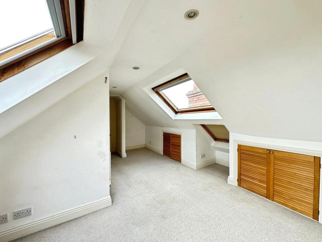 8a663752-Photo 2022-05-2025 2C 2011 2014 2011.jpg