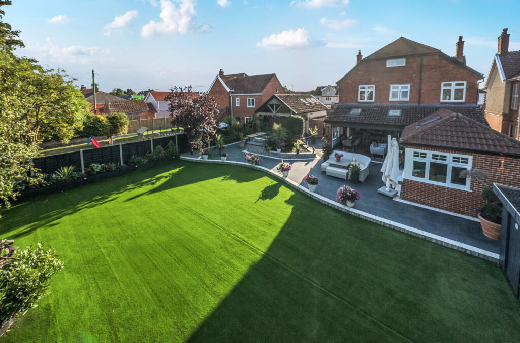 1342307-5-68a8d5c...