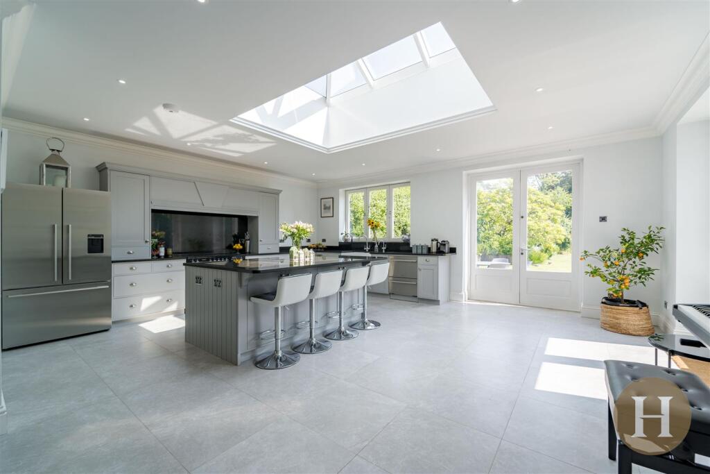 Hadleigh Estate Agents-48.jpg