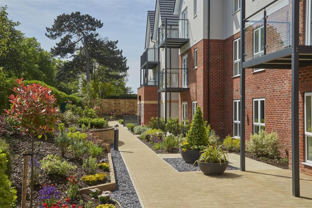 ADLINGTON-BROADLEAF-WYLDE-GREEN-EXTERIORS-18 copy.