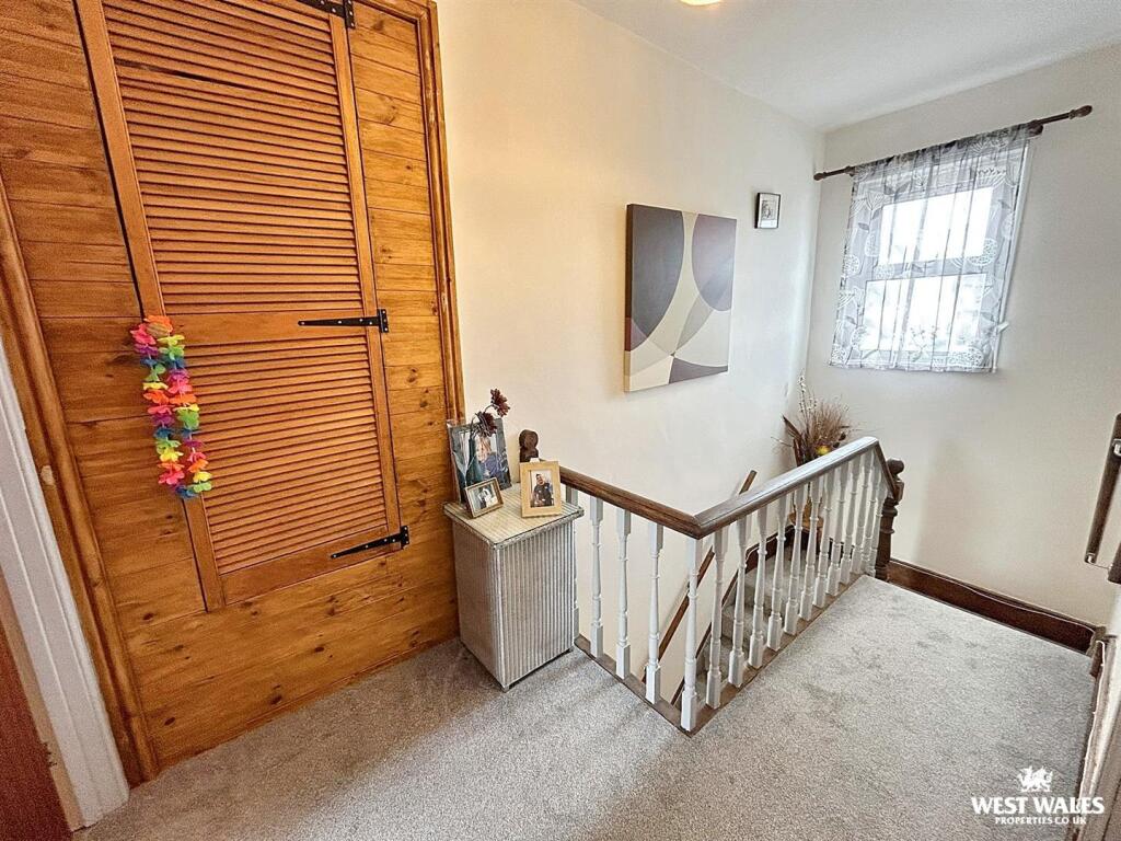 WhatsApp Image 2025-10-06 at 12.22.28.jpg