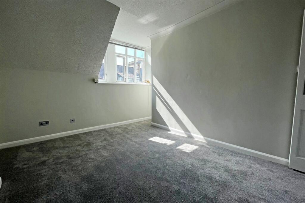 Living room/Bedroom