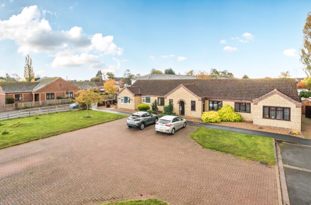 1374465-3-6904e854db46c