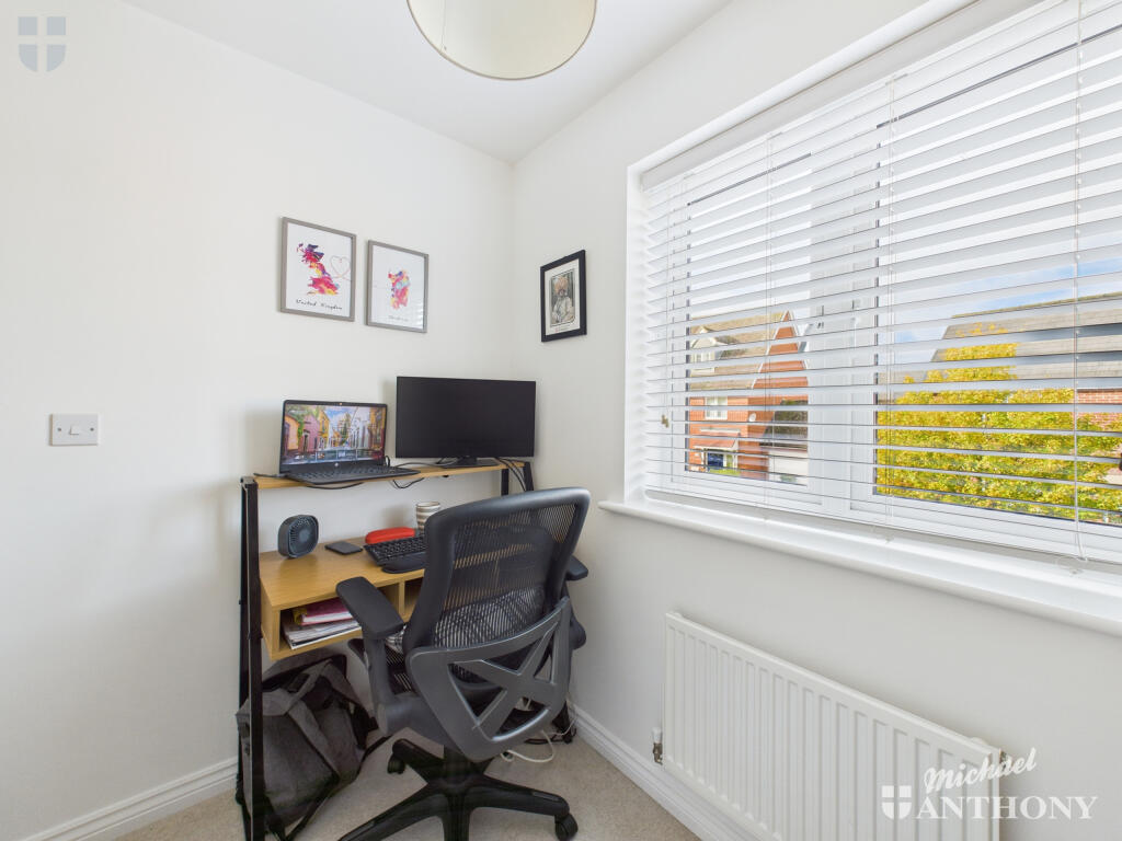 CAM03852G0-PR0460-STILL010