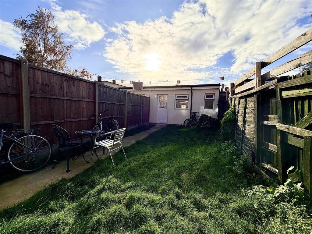 WhatsApp Image 2025-10-27 at 16.46.31_cb2e632e.jpg