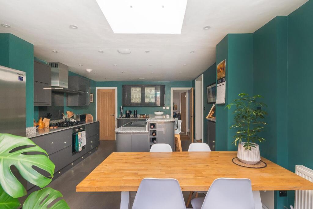 0B9RAD - Kitchen Diner F.jpg