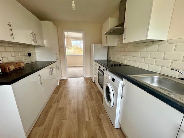 12 Underwood kitchen.jpg
