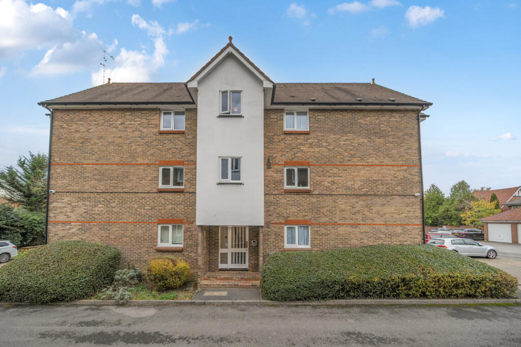 1376742-15-690b4a...