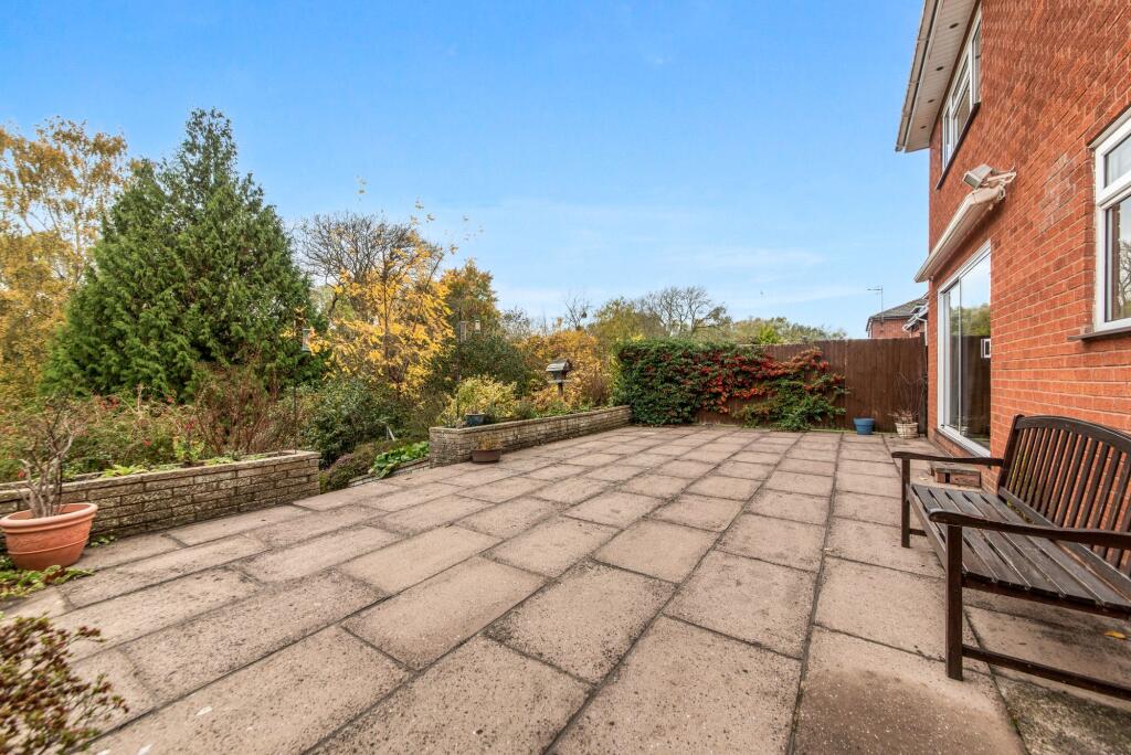 Large Entertainment Patio