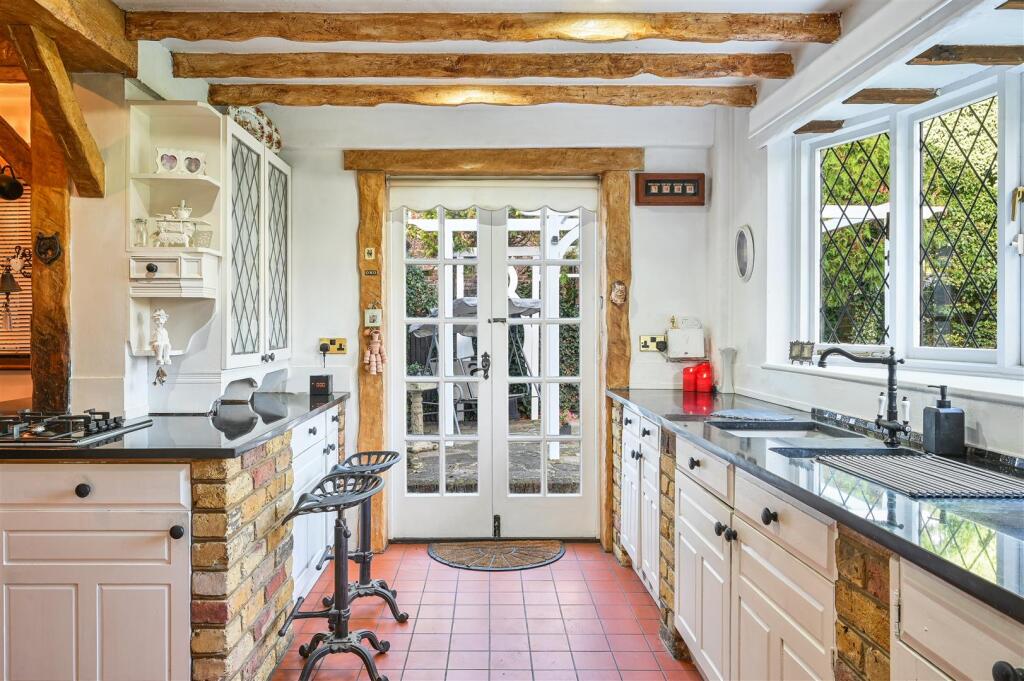 LONGDOWN LANE,  (16).jpg