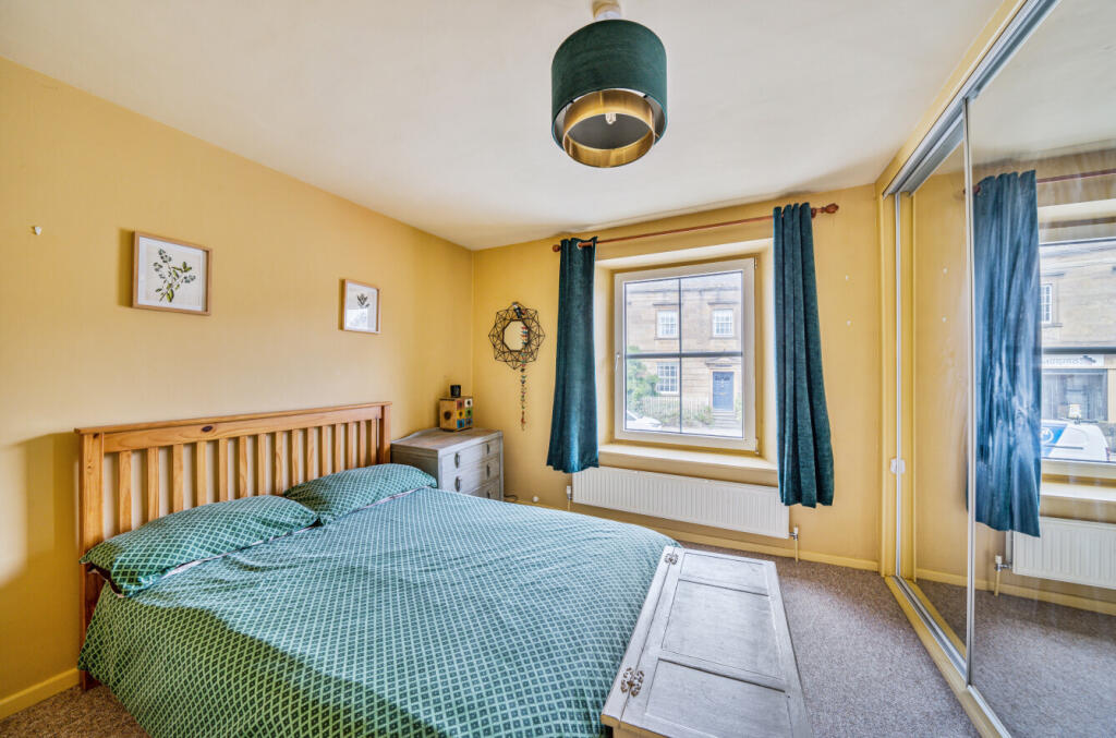 1328807-10-688a33...