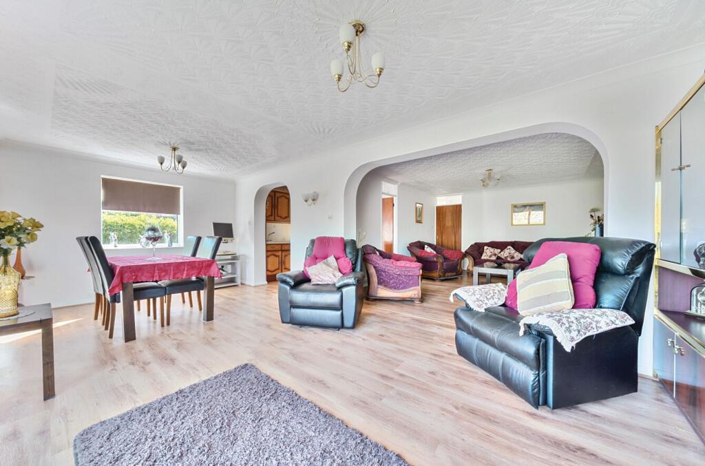 Dining / Sitting Area