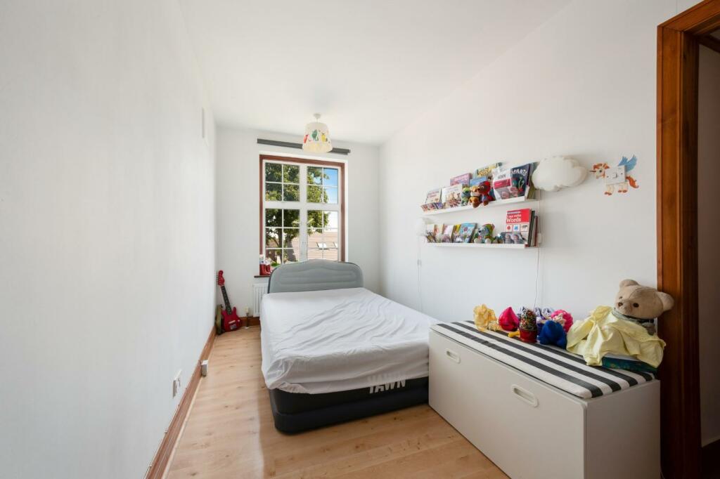 LANGLEY AVENUE  (9).jpg