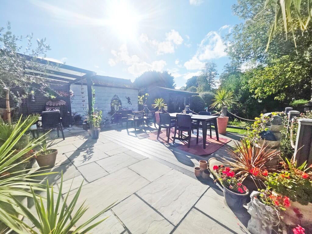 Westerly Facing Gdn