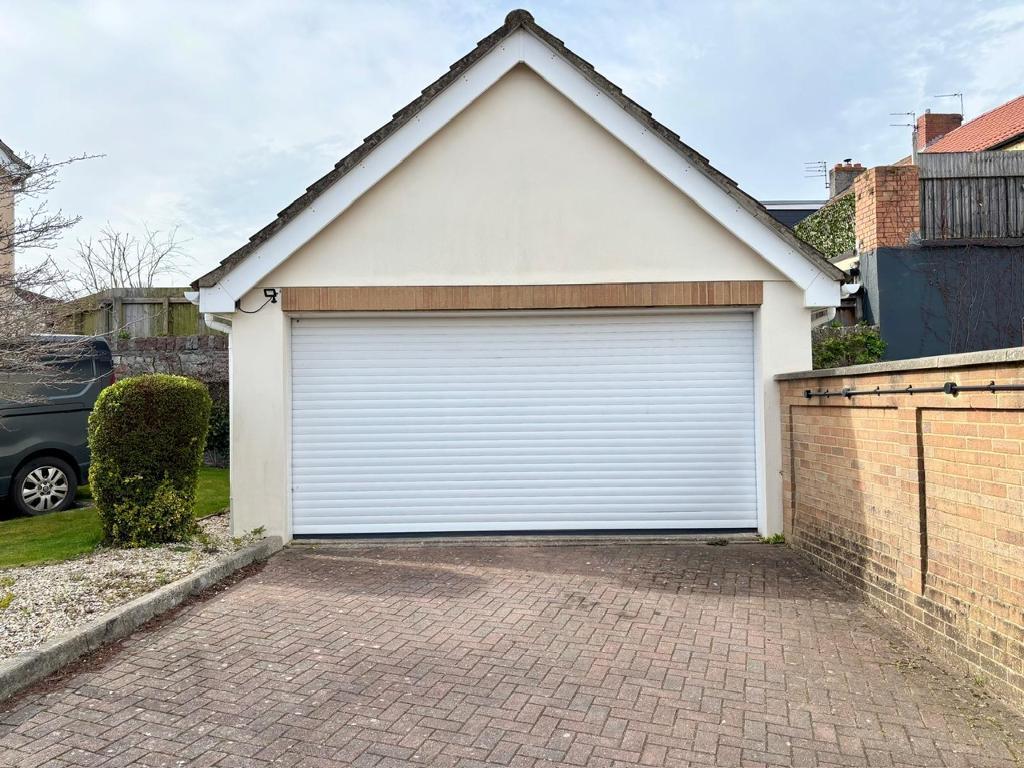 Detached Double Garage