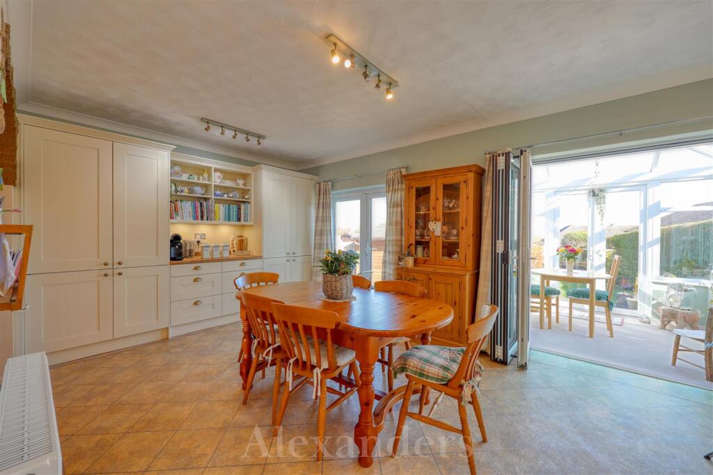 66 Station Road-21.jpg