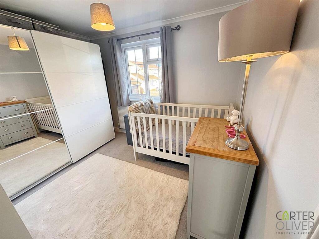 BEDROOM 3 (REAR)