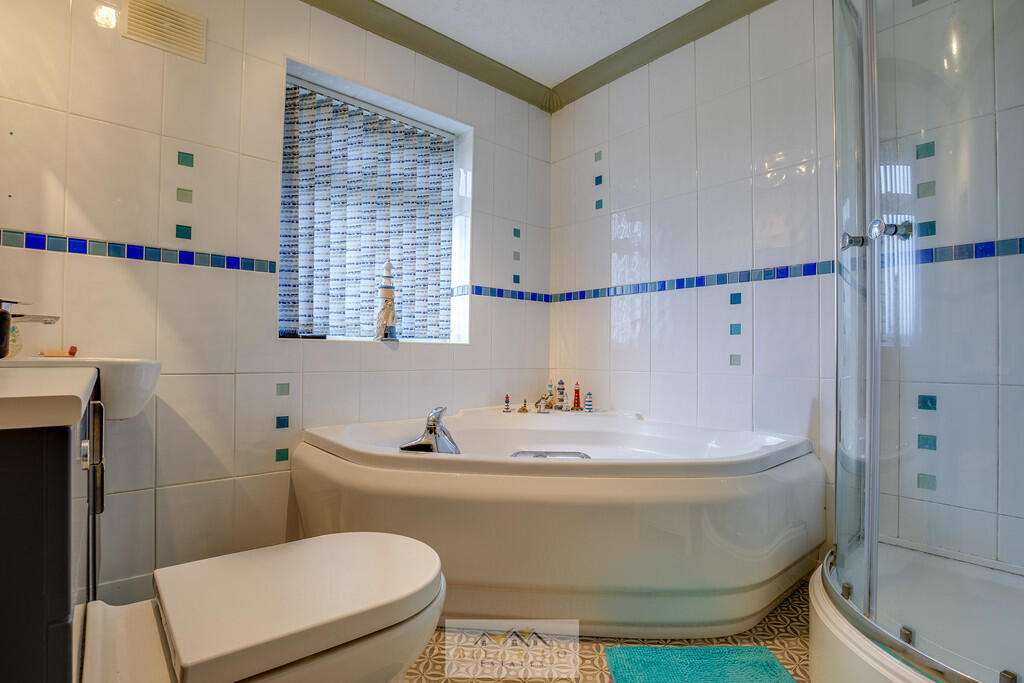 Bathroom 1.1