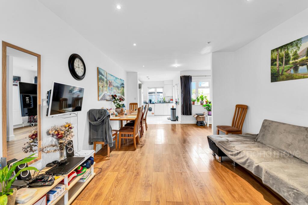Strafford Road, Hounslow, TW3