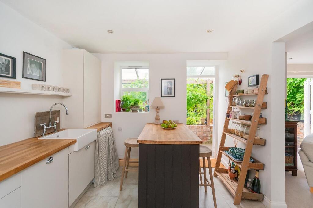 G3F5WRCM - Kitchen C.jpg