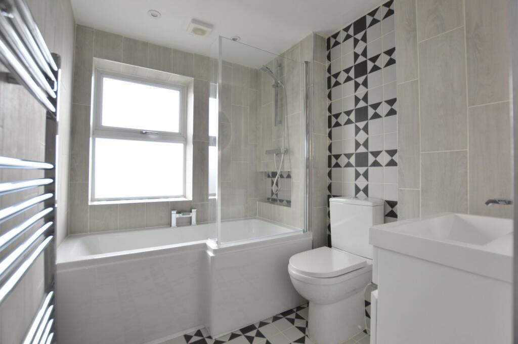 Naunton Crescent, Leckhampton, Cheltenham, GL53