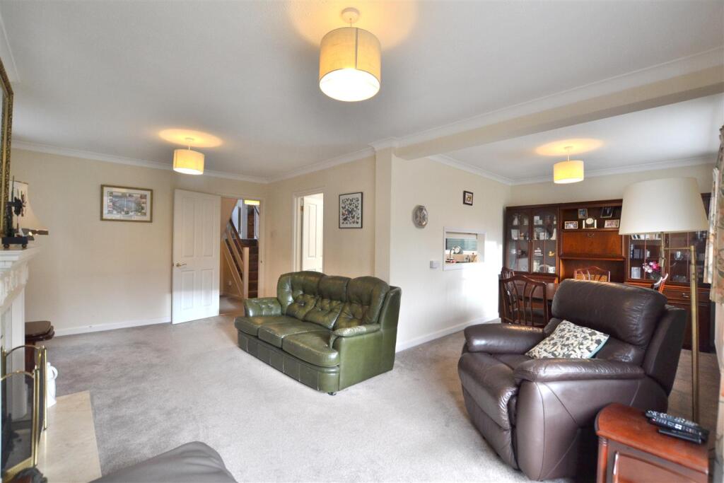 Living Room 1.JPG