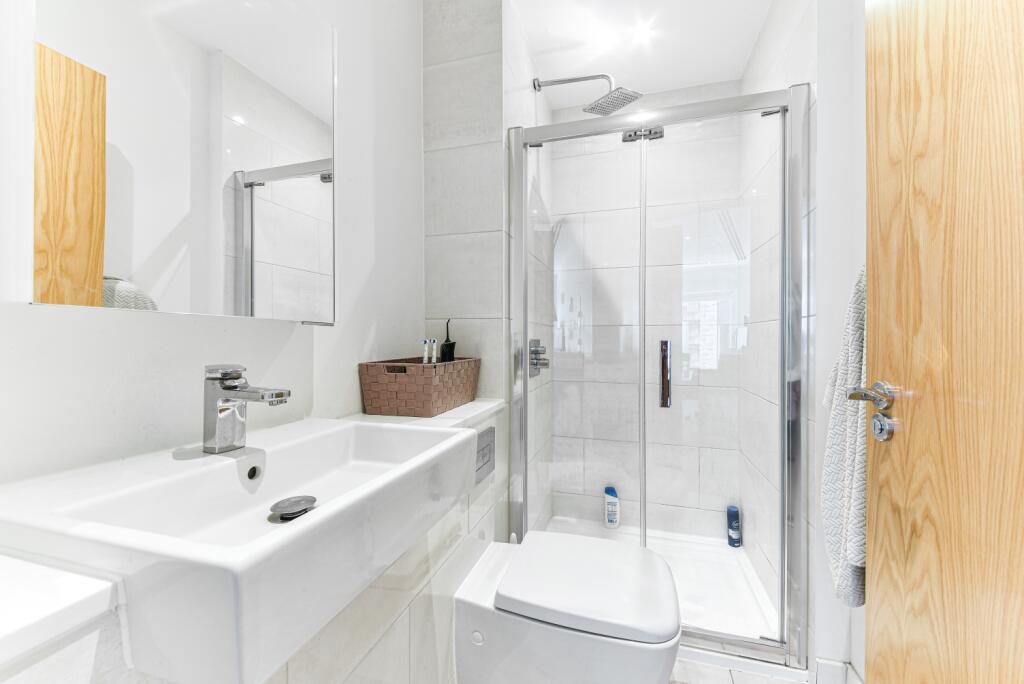 Bathroom - Santina B