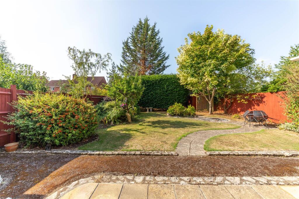 Holmes Grove (14).jpg