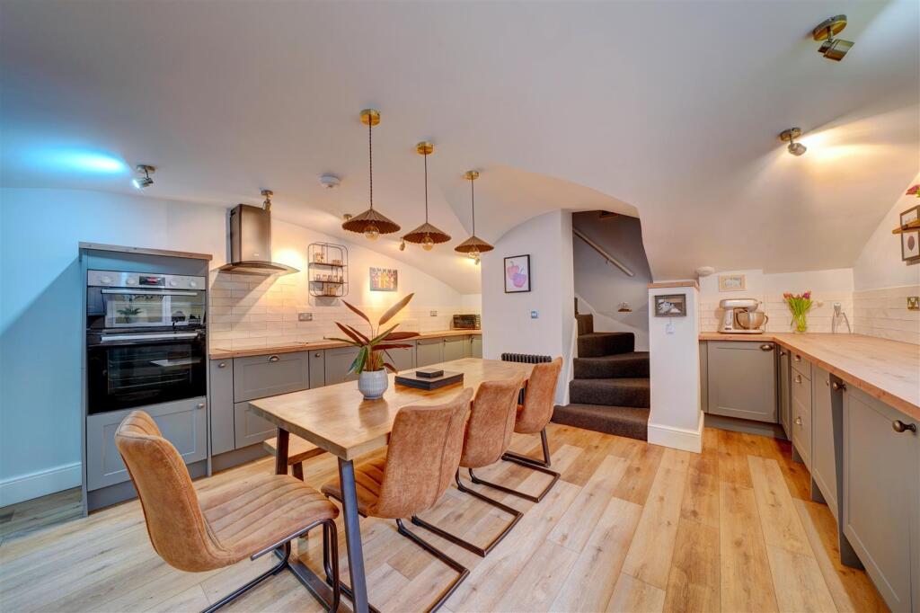 7 The Tontine (7).jpg