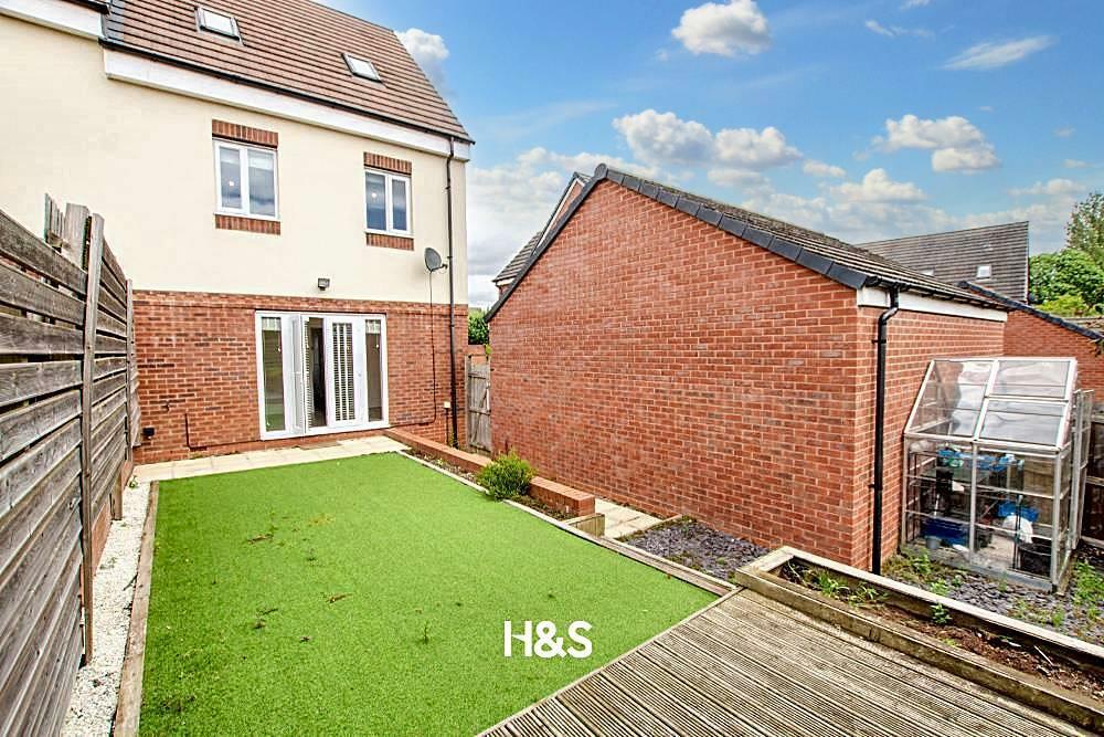 Berry Maud Garden 2.jpeg