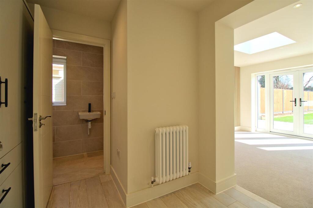 Master bedroom ensuite