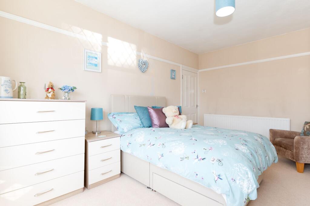 FOUR DOUBLE BEDROOMS PLUS OFFICE AND TWO BATHROOMS